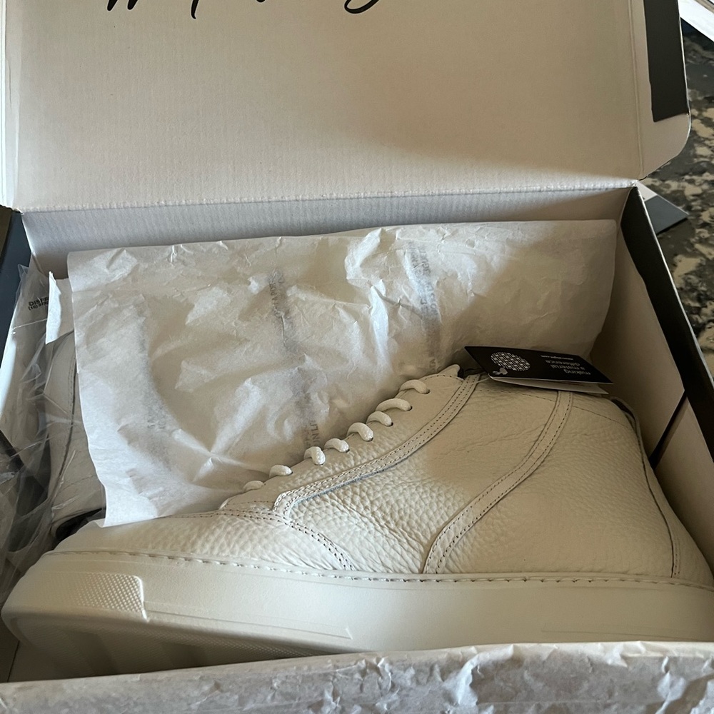 White High-Top Sneakers with Minimalist Design